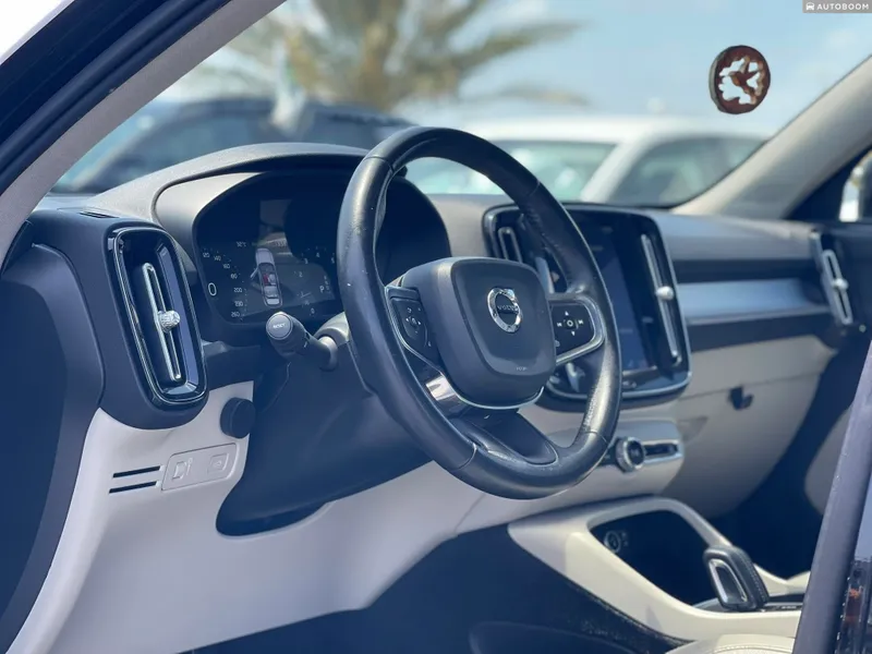 וולוו XC40 יד 2 רכב, 2018, פרטי