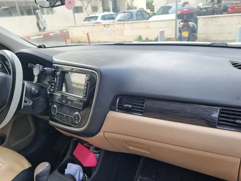 מיצובישי אאוטלנדר יד 2 רכב, 2016, פרטי