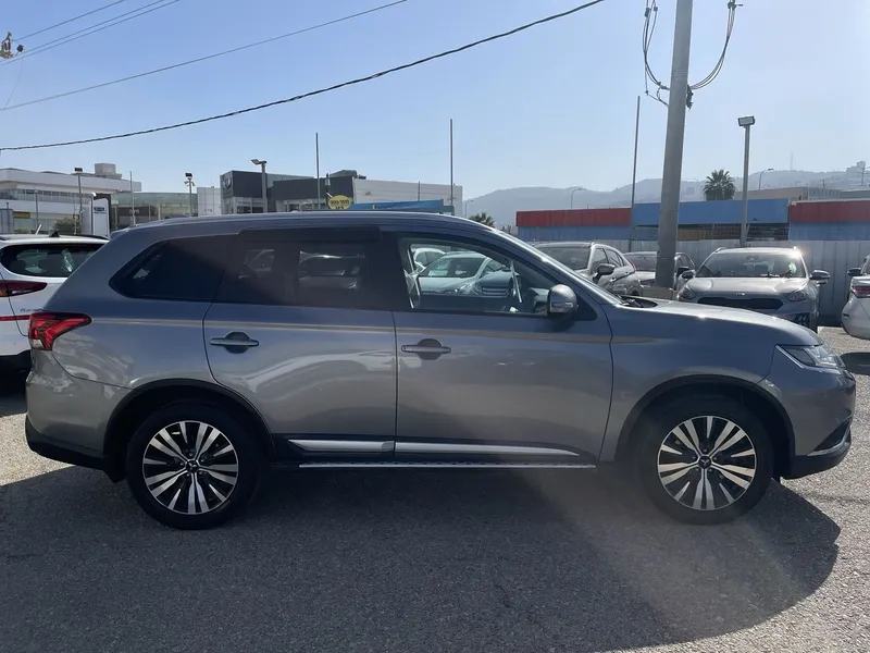Mitsubishi Outlander 2nd hand, 2018, private hand