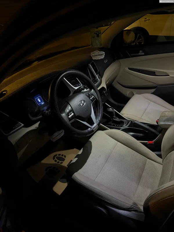 Hyundai Tucson 2nd hand, 2017, private