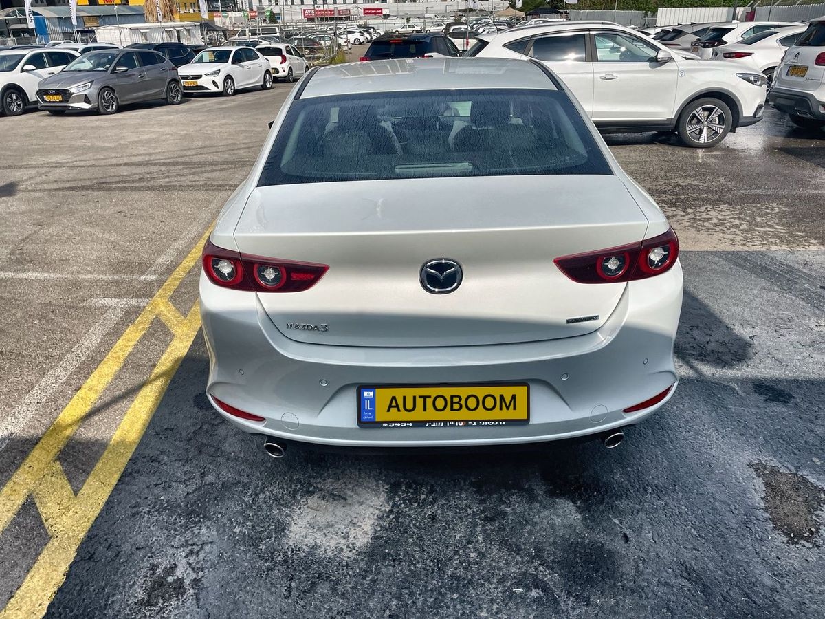 Mazda 3 новый, 2025