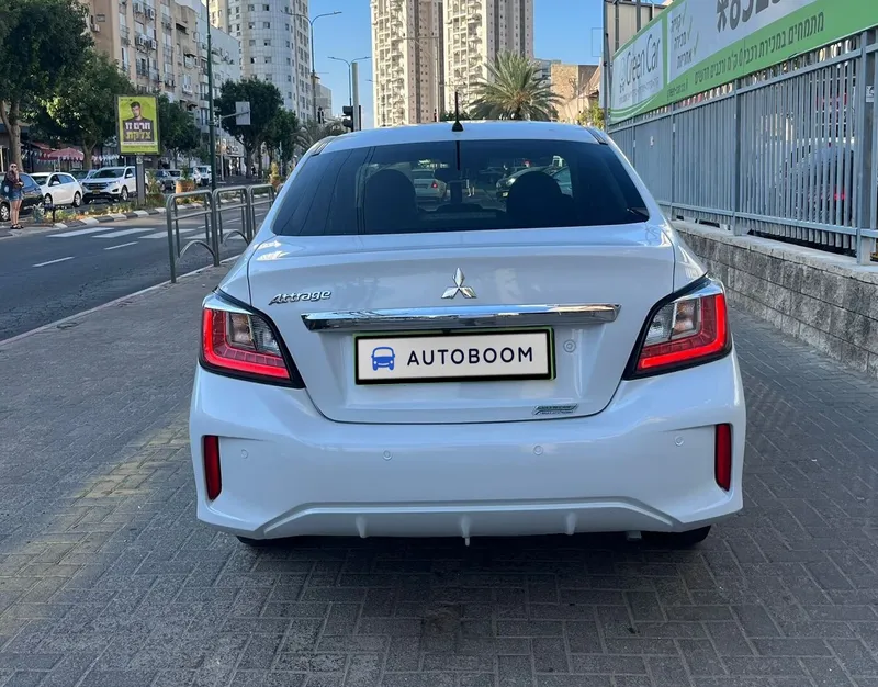 מיצובישי אטראז יד 2 רכב, 2020