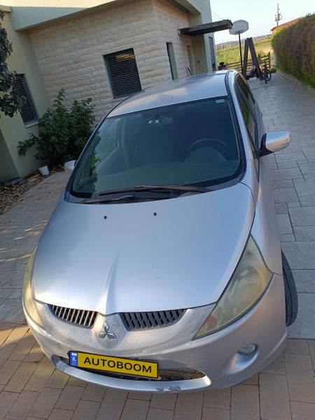 Mitsubishi Grandis с пробегом, 2009, частная рука