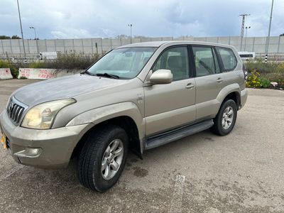 Toyota Land Cruiser 2nd hand, 2006, private hand