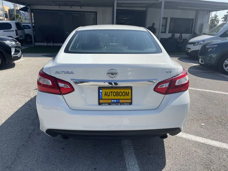 Nissan Altima 2nd hand, 2017, private hand