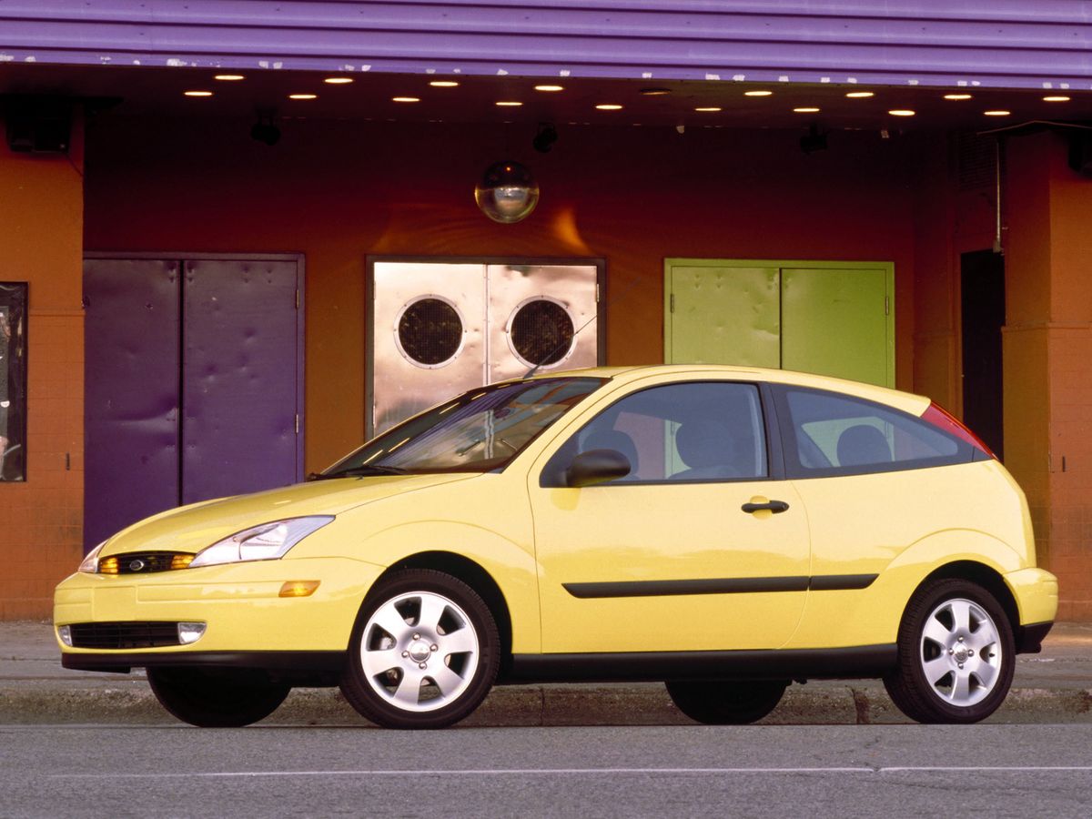 פורד פוקוס (צפון אמריקה) ‏1999. מרכב, צורה. האצ'בק 3 דלתות, 1 דור