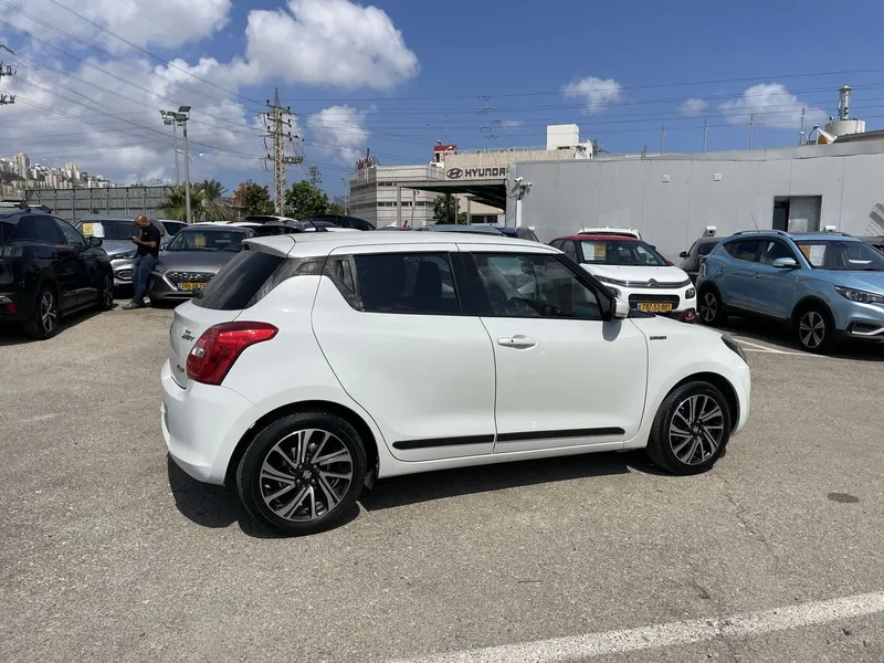Suzuki Swift 2nd hand, 2021, private hand