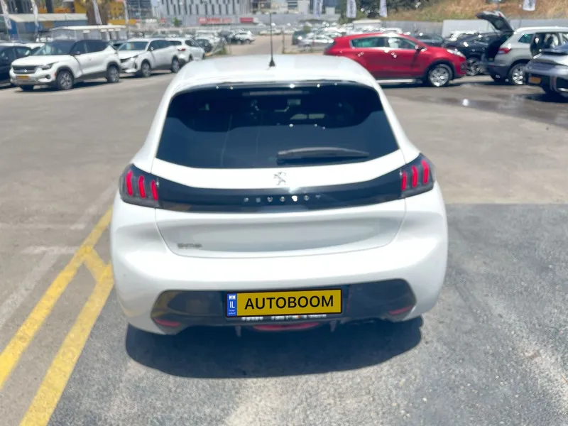 Peugeot 208 с пробегом, 2022, частная рука