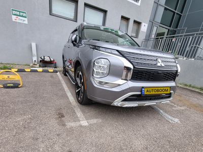 Mitsubishi Outlander с пробегом, 2022, частная рука
