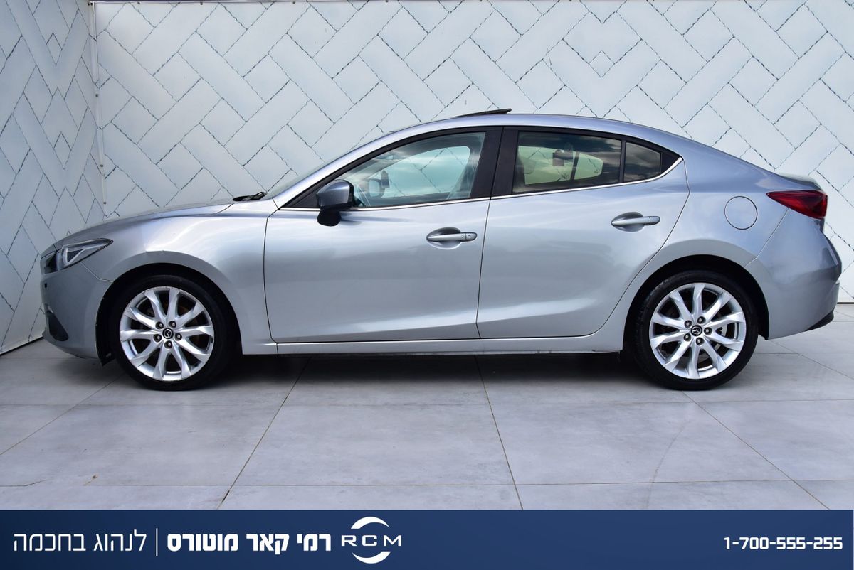 Mazda 3 2nd hand, 2015