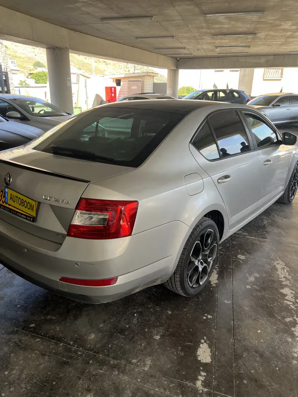 Škoda Octavia 2ème main, 2015, main privée