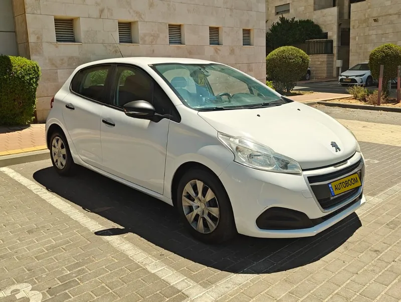 Peugeot 208 2nd hand, 2016, private