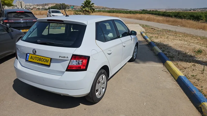 Škoda Fabia 2ème main, 2015, main privée