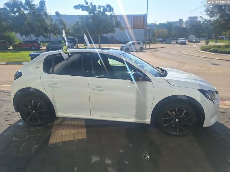 Peugeot 208 2nd hand, 2024, private