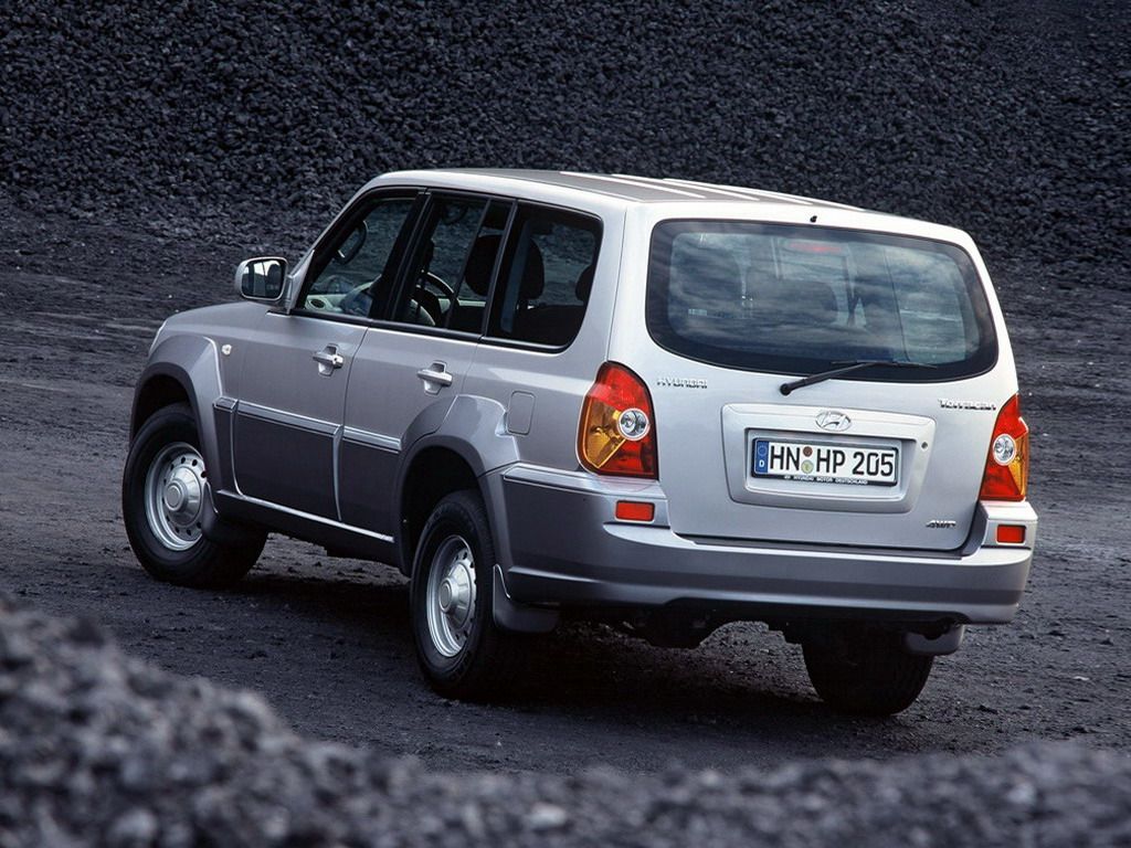 יונדאי טראקאן 2001. מרכב, צורה. רכב שטח 5 דלתות, 1 דור