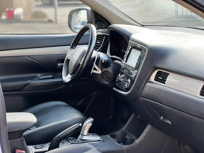 Mitsubishi Outlander 2nd hand, 2014, private hand