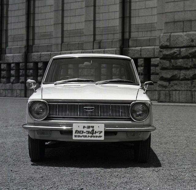 تويوتا كورولا 1966. الهيكل، المظهر الخارجي. سيدان, 1 الجيل