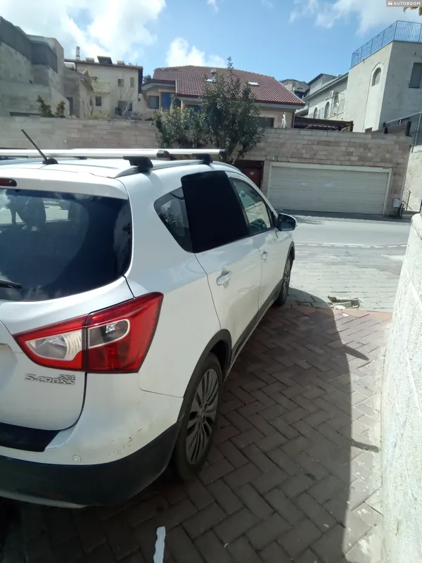 Suzuki Crossover SX4 2ème main, 2015, privée