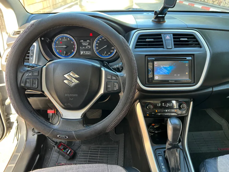 סוזוקי SX4 יד 2 רכב, 2014, פרטי