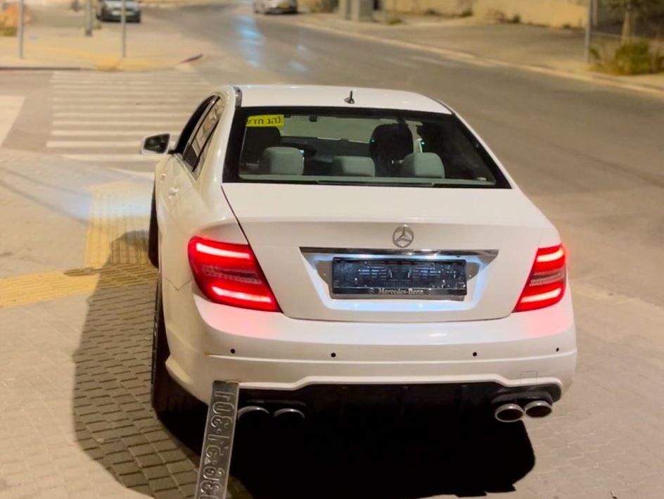 Mercedes C-Class 2ème main, 2014, main privée