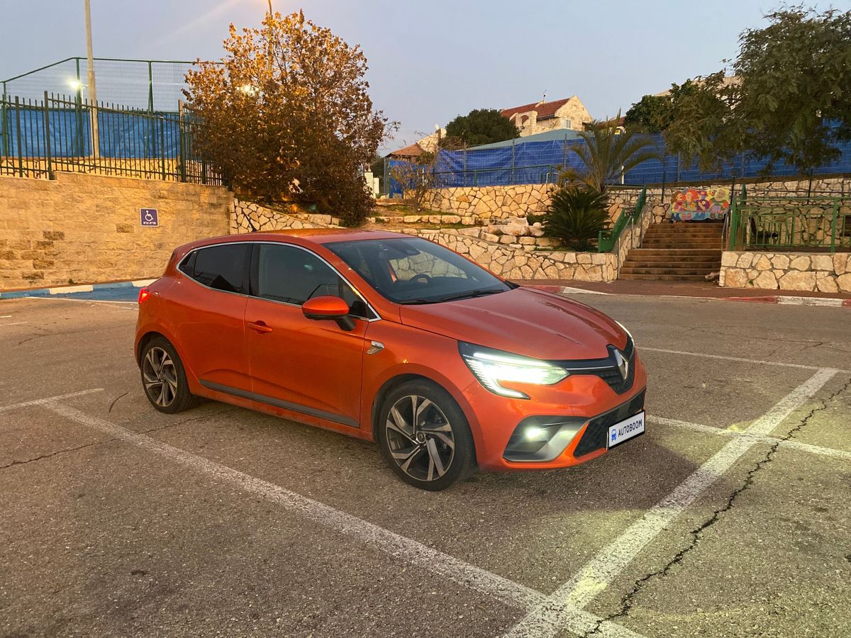 Renault Clio 2nd hand, 2021, private hand