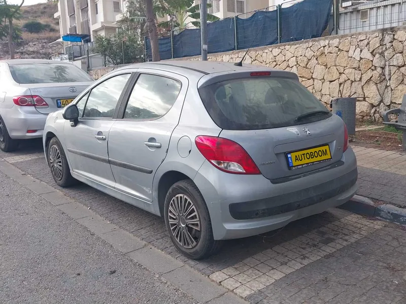 Peugeot 207 2nd hand, 2010, private