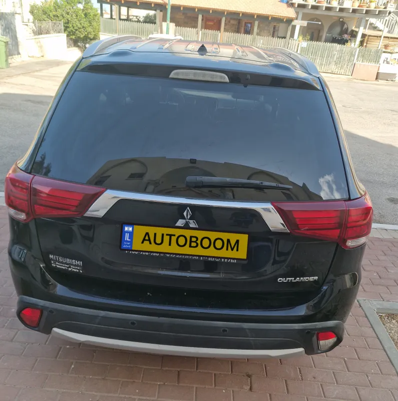 Mitsubishi Outlander 2nd hand, 2016, private