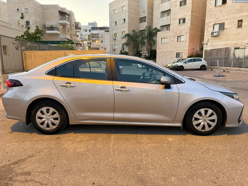 Toyota Corolla с пробегом, 2023