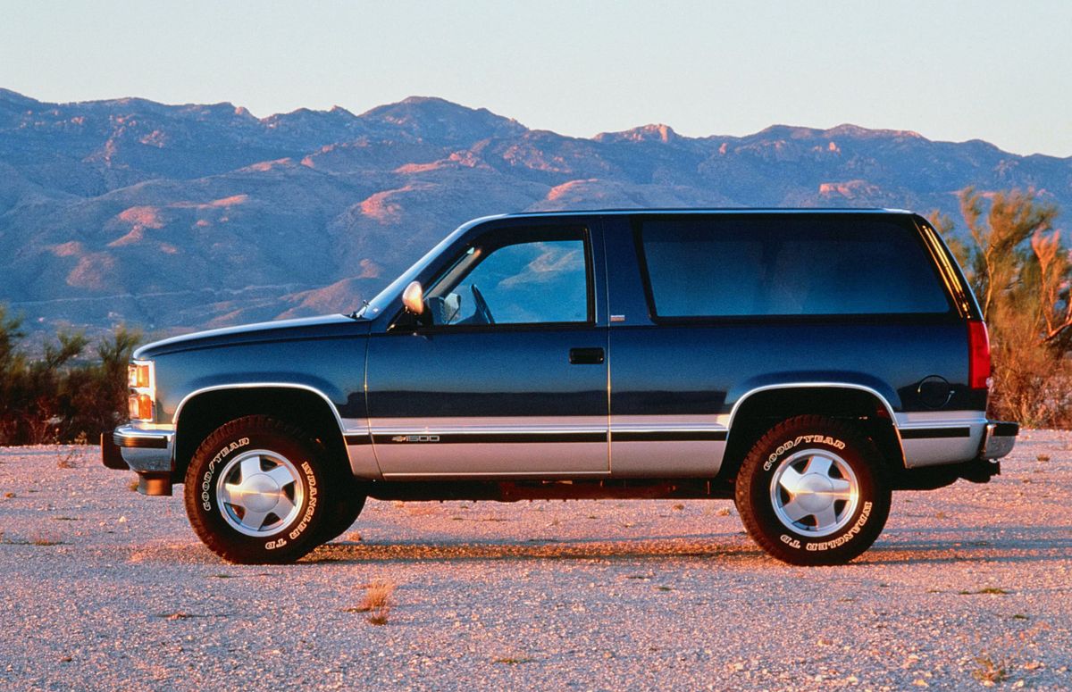 שברולט בלייזר K5 ‏1991. מרכב, צורה. רכב שטח 3 דלתות, 3 דור