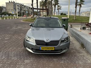 Skoda Superb, 2019, фото