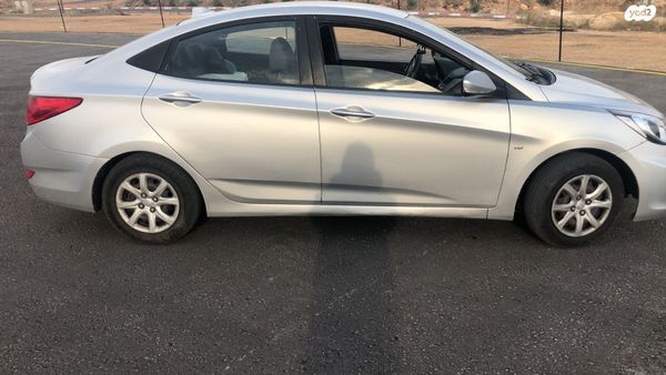 Hyundai i25 с пробегом, 2012, частная рука