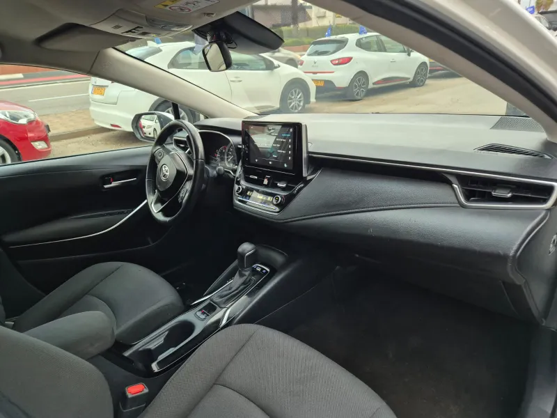 Toyota Corolla с пробегом, 2021