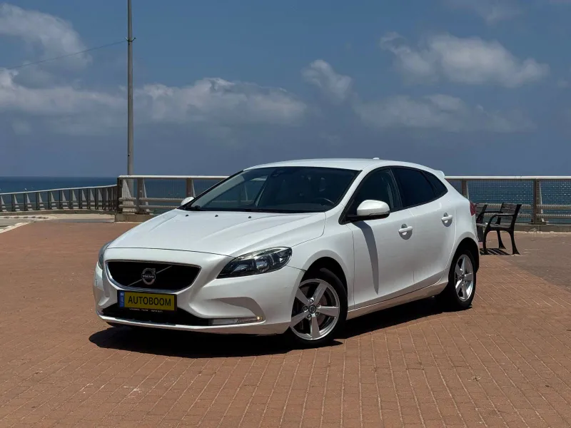 Volvo V40 2nd hand, 2016, private