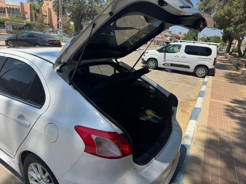 Mitsubishi Lancer 2nd hand, 2015, private hand