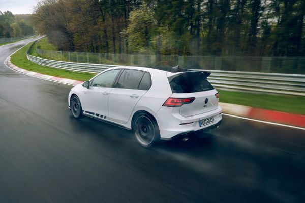 Volkswagen Golf GTI Clubsport 2024. Кузов, экстерьер. Хэтчбек 5 дв., 8 поколение, рестайлинг 1