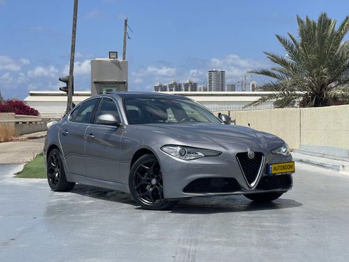 Alfa Romeo Giulia, 2021, photo