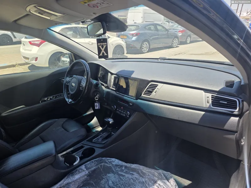 Kia Niro 2nd hand, 2017, private