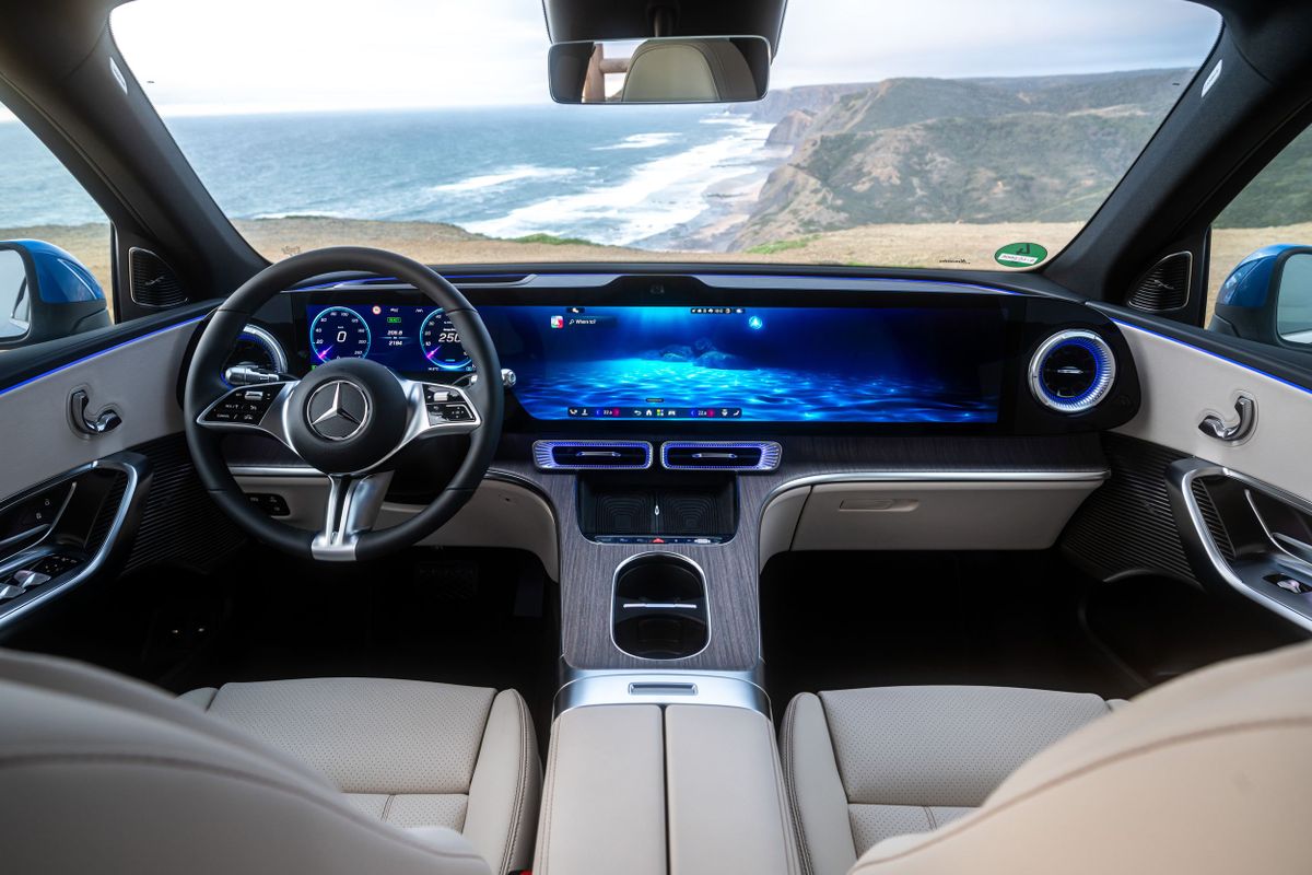 Mercedes GLC 2026. Передние сидения. SUV 5 дв., 3 поколение