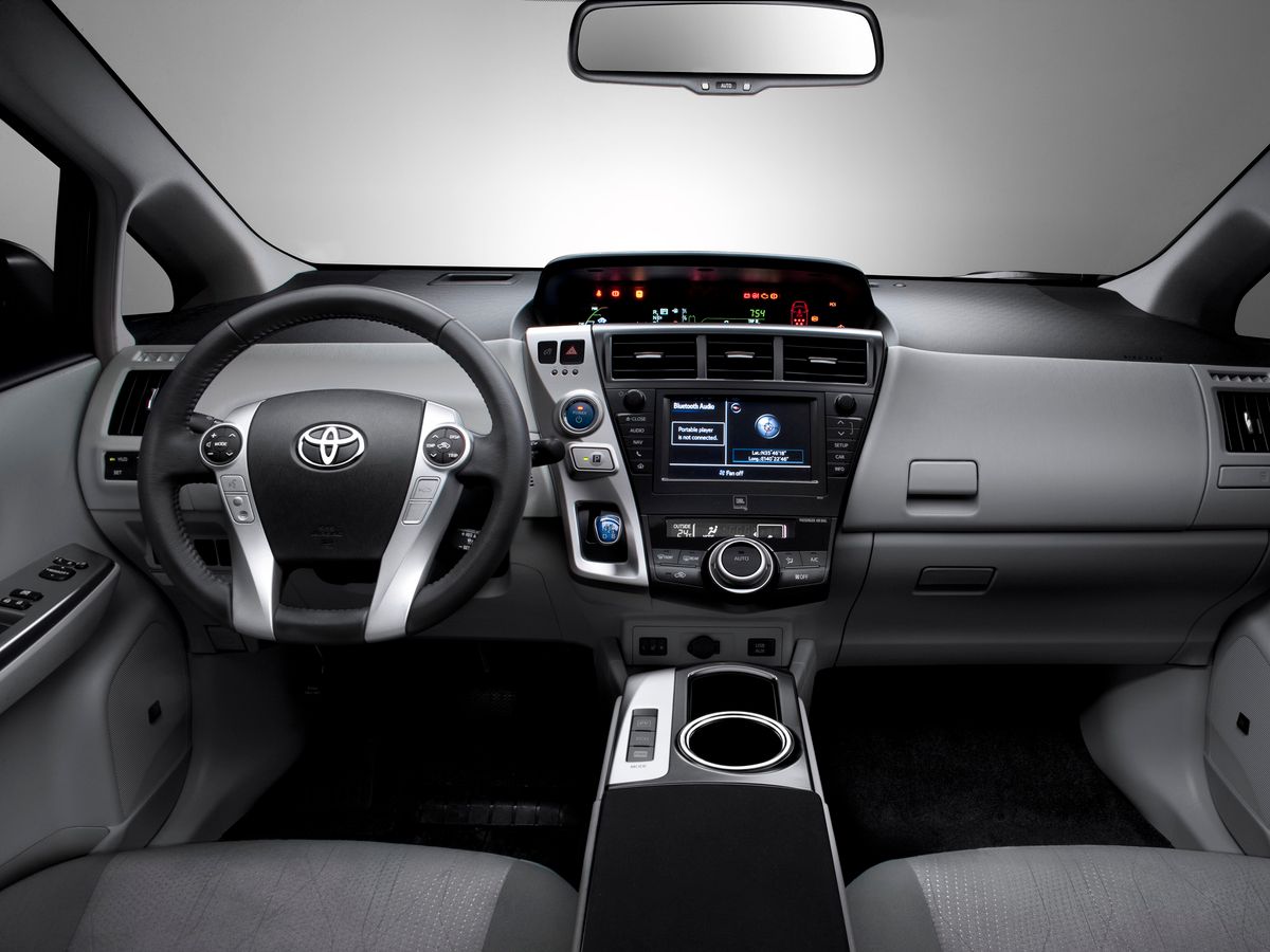 Toyota Prius Plus 2011. Front seats. Estate 5-door, 1 generation