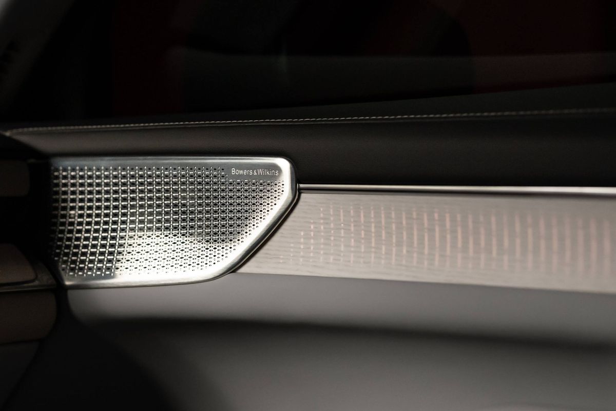 Volvo ES90 2025. Деталь салона, интерьера. Лифтбэк, 1 поколение