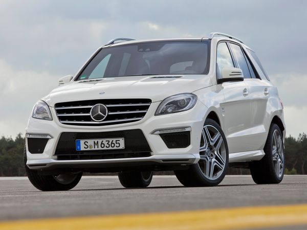 מרצדס-בנץ M-Class AMG 2012. מרכב, צורה. רכב שטח 5 דלתות, 3 דור