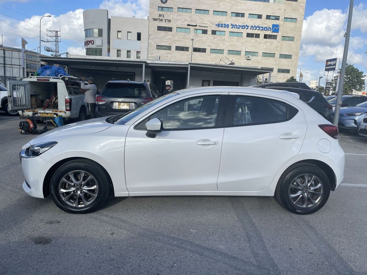 Mazda 2 с пробегом, 2023