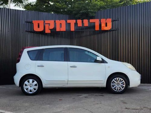 Nissan Note, 2011, photo