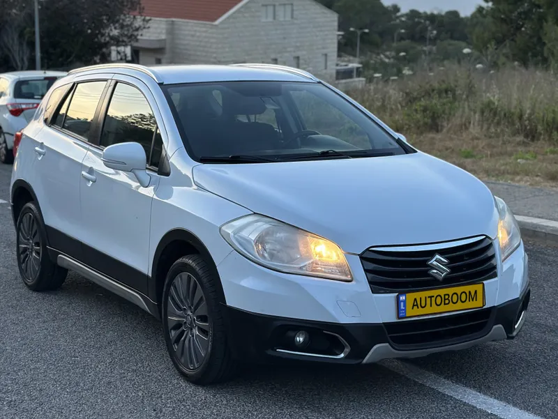 Suzuki SX4 2ème main, 2015, main privée