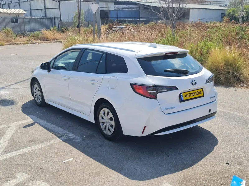 Toyota Corolla 2nd hand, 2022, private