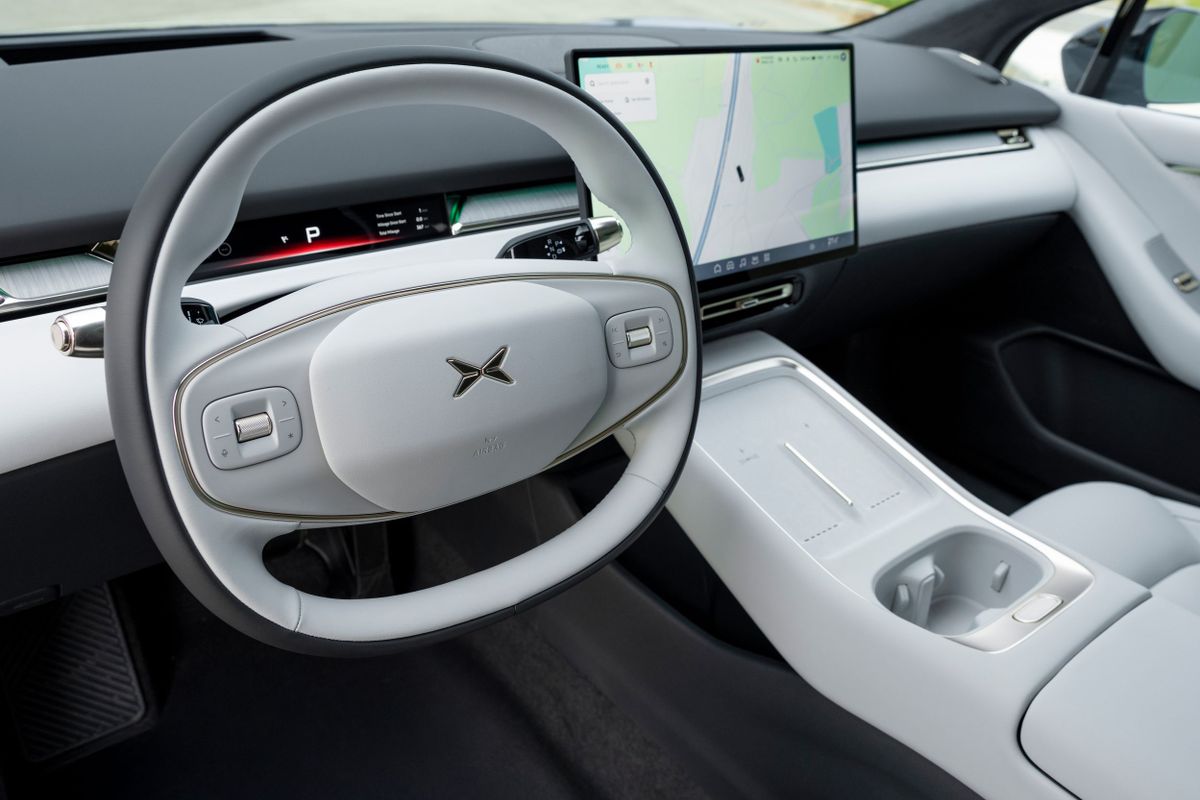 Xpeng P7+ 2026. Руль. Лифтбэк, 1 поколение