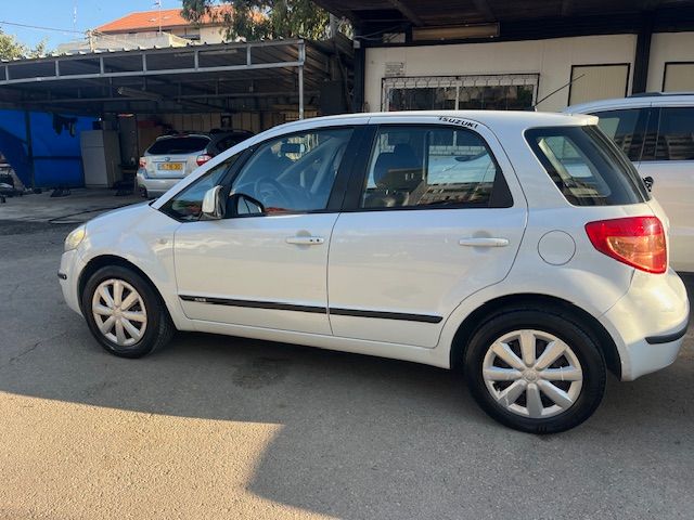 Suzuki SX4 с пробегом, 2010
