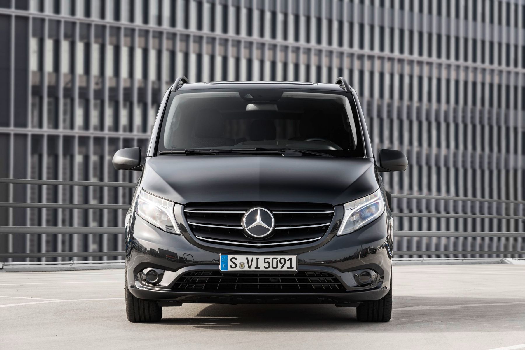 2024 Mercedes-Benz Vito Mixto – Driving, Interior, Exterior 