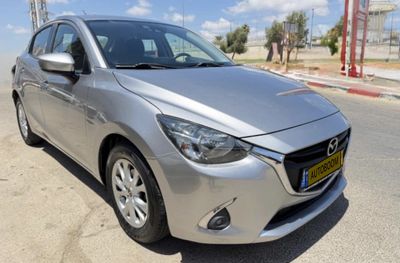 Mazda 2, 2020, фото