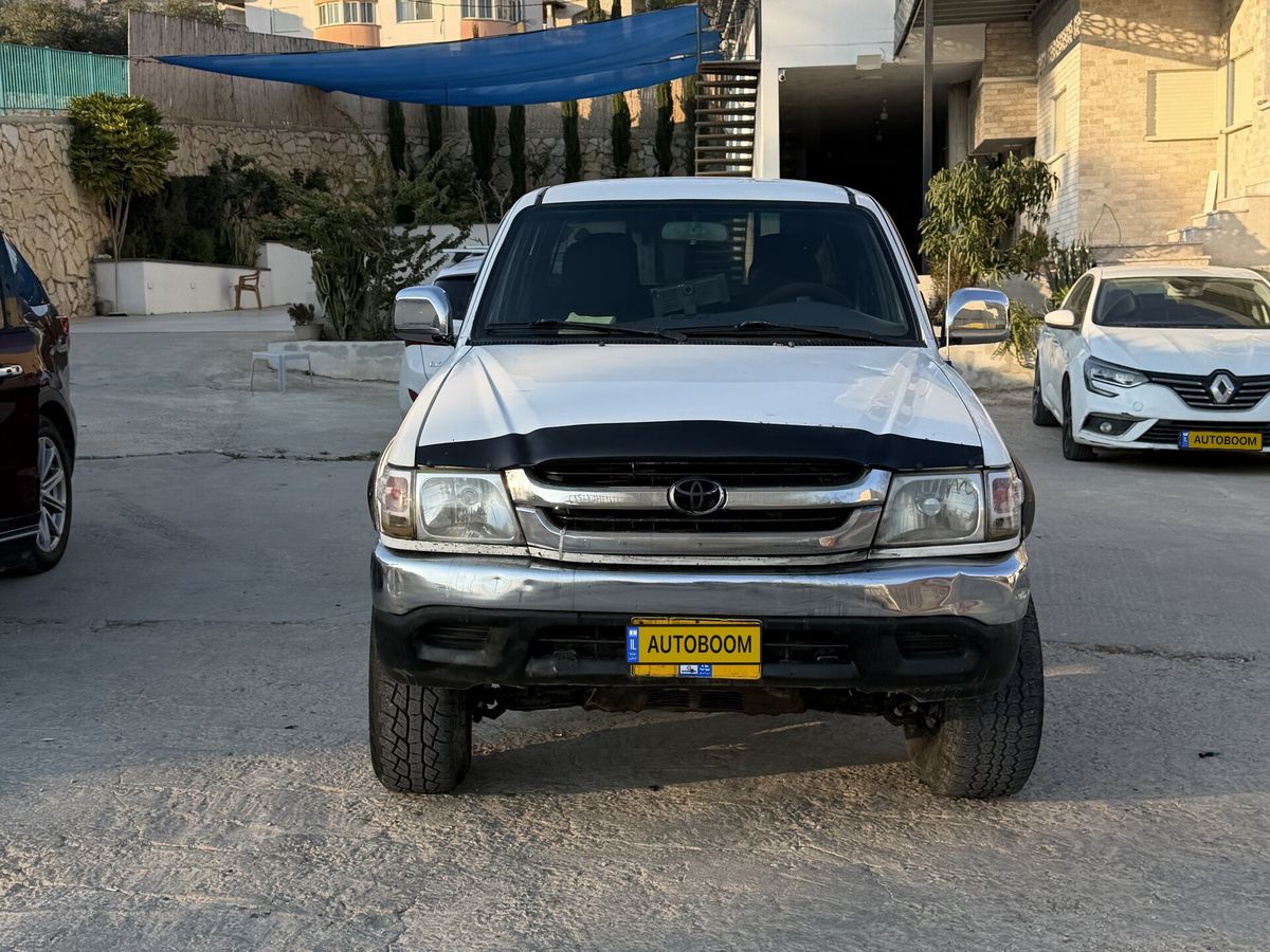Toyota Hilux с пробегом, 2005